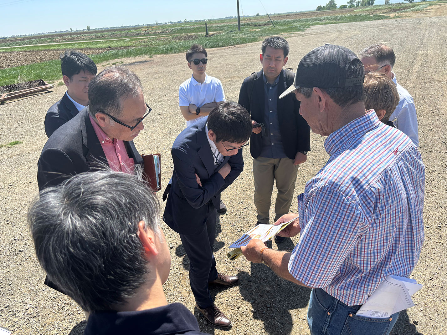 與稻農 Leo LaGrande進行簡報回顧